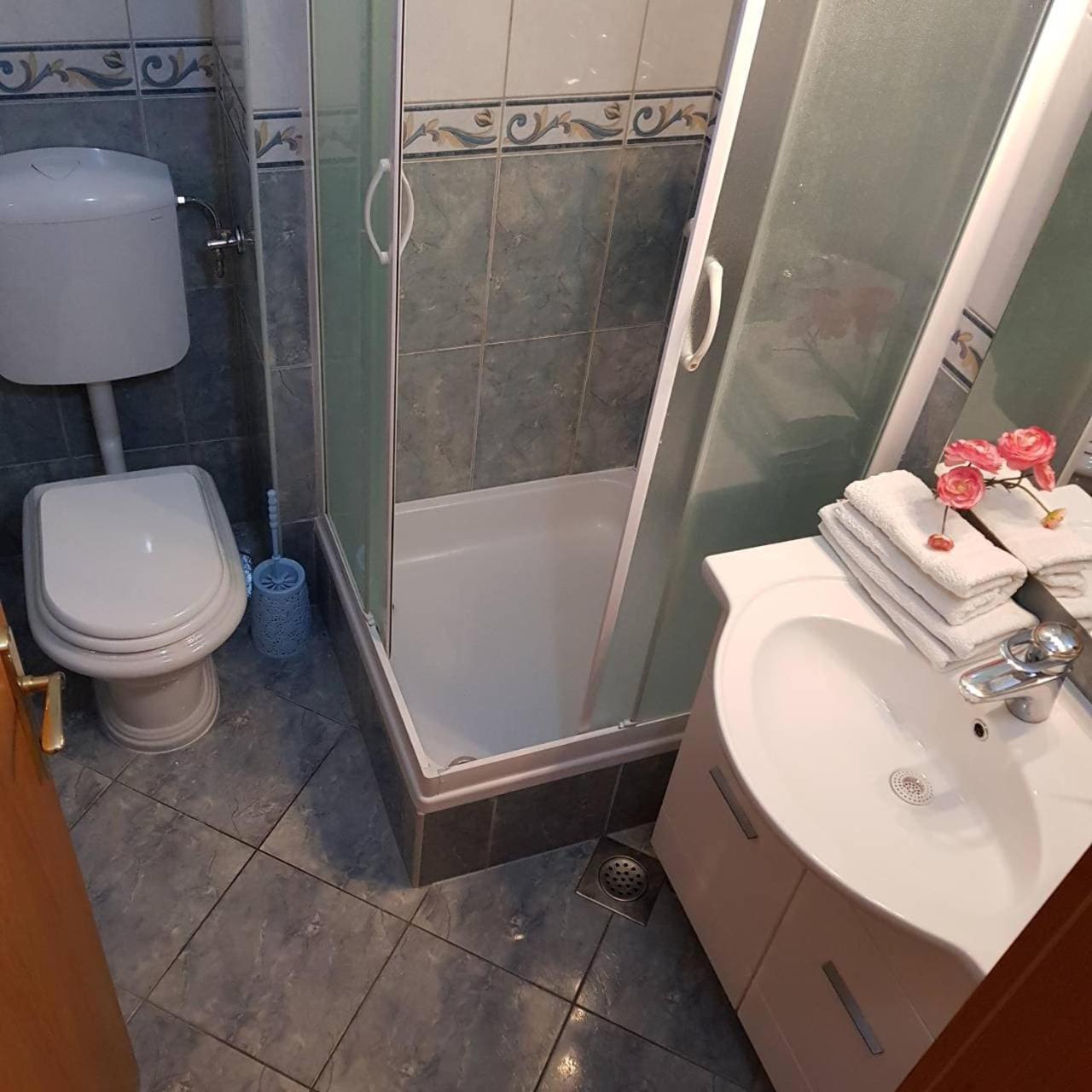 Katarina Apartment *